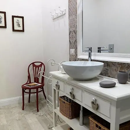 Antica Hibiscus Oda ve Kahvaltı Quartu SantʼElena
