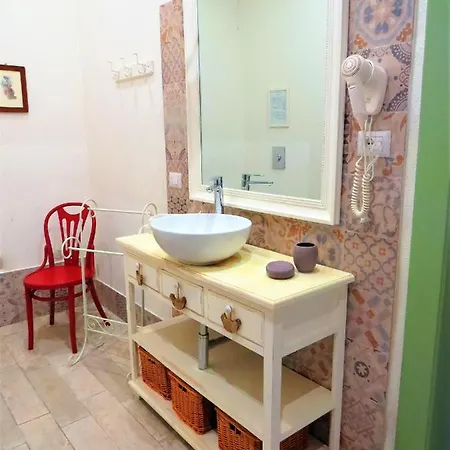 Antica Hibiscus Oda ve Kahvaltı